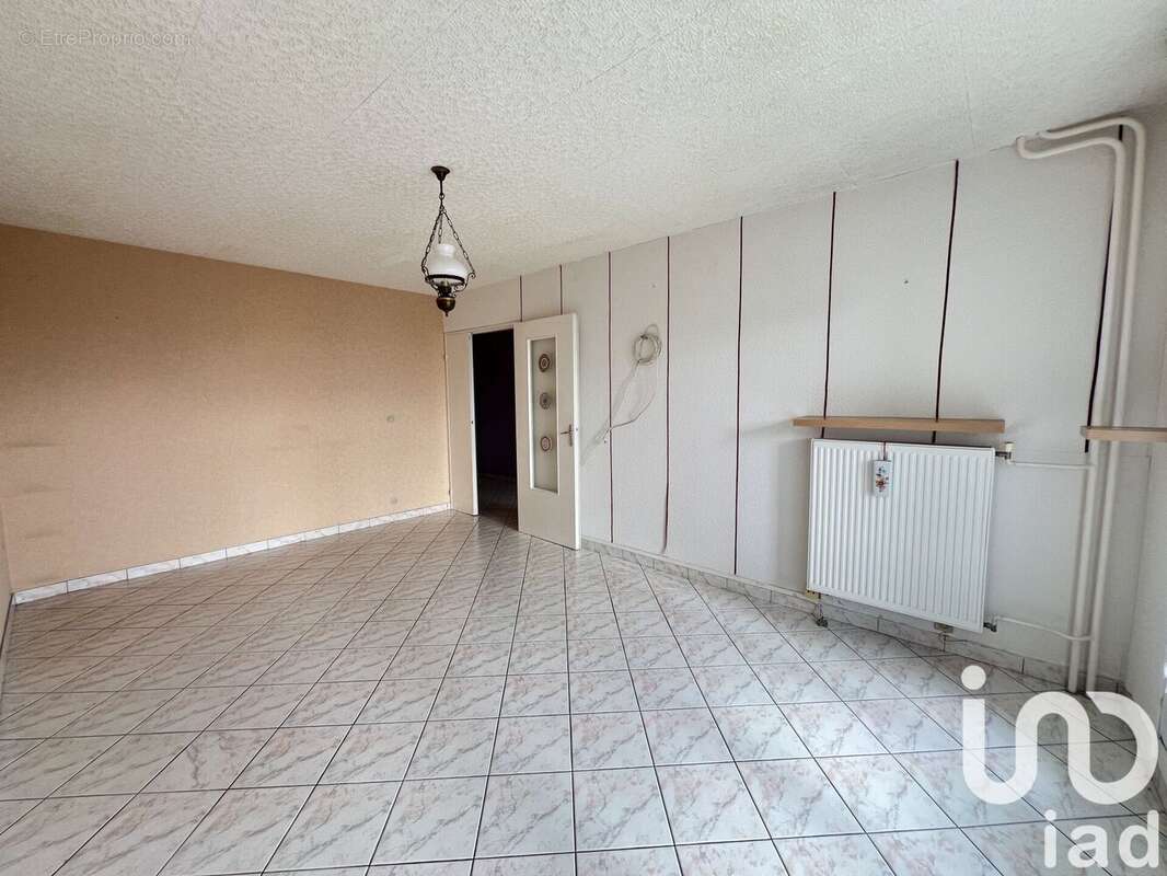Photo 4 - Appartement à CHARLEVILLE-MEZIERES