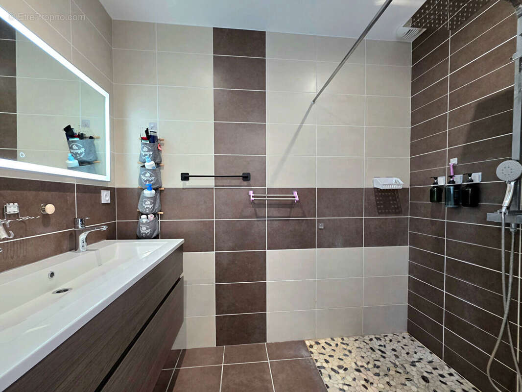 Maison à MOURS-SAINT-EUSEBE