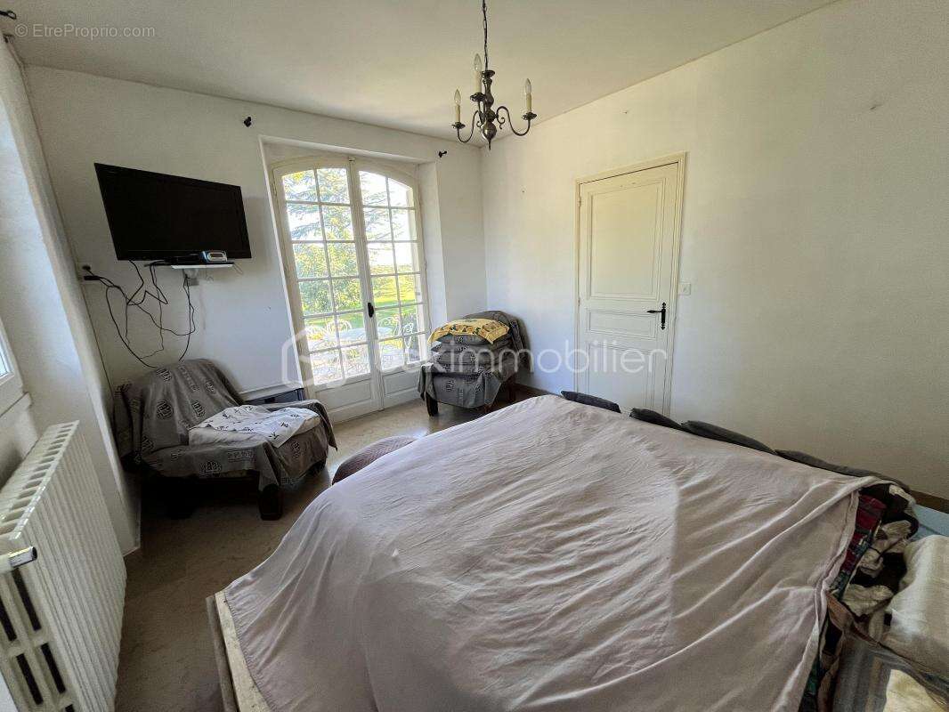 Maison à SAINT-MARTIN-DES-CHAMPS