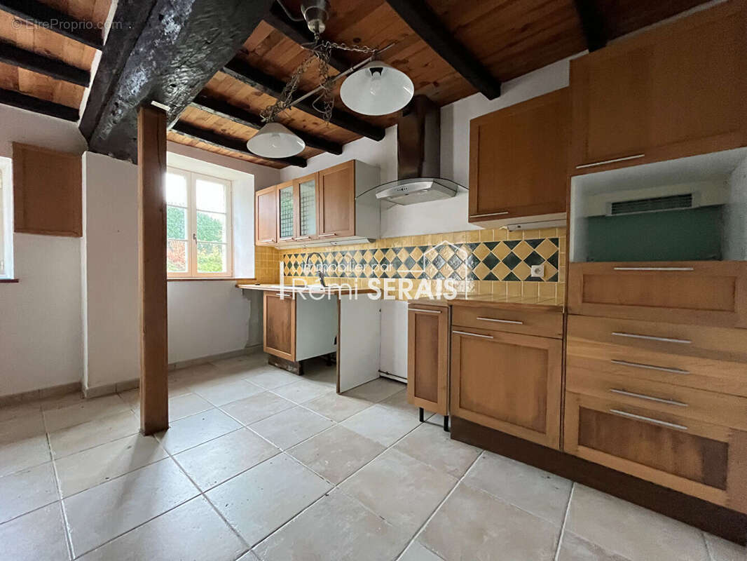 Maison à SAINT-CYR-DU-BAILLEUL