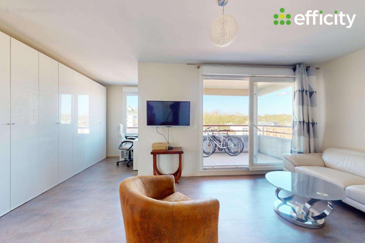 Appartement à LYON-9E