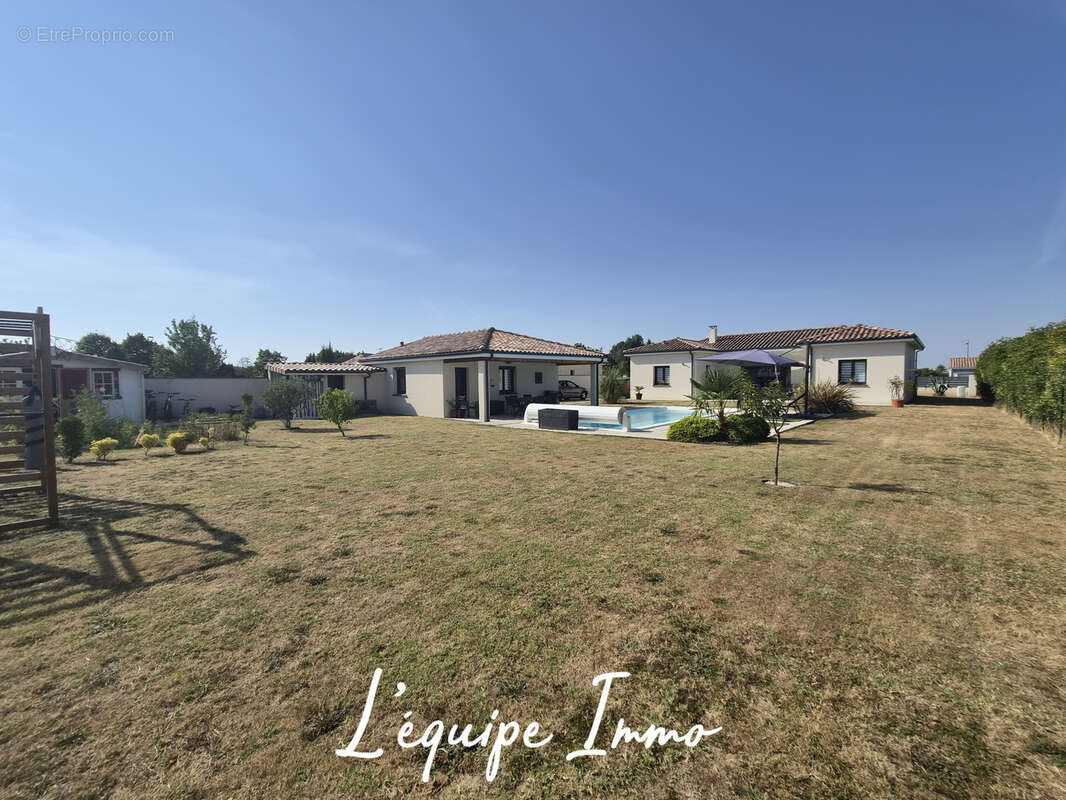 Maison à BRETX