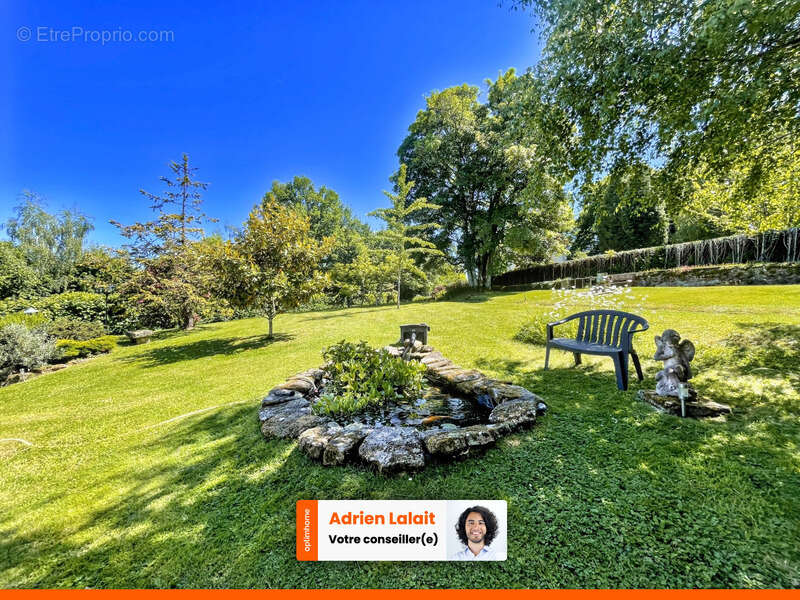 Maison à BERSAC-SUR-RIVALIER