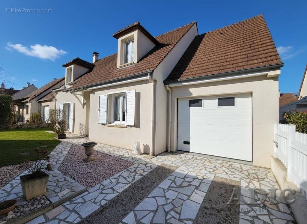 Maison à DAMMARTIN-EN-GOELE