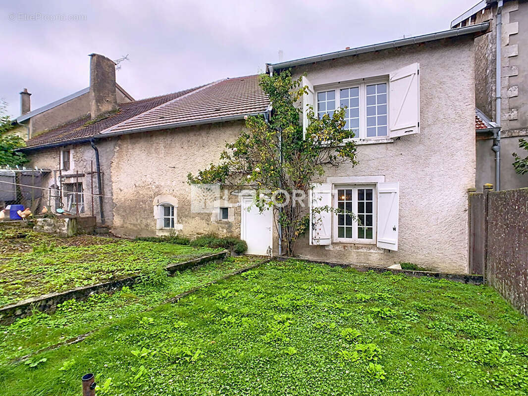 Maison à FREBECOURT