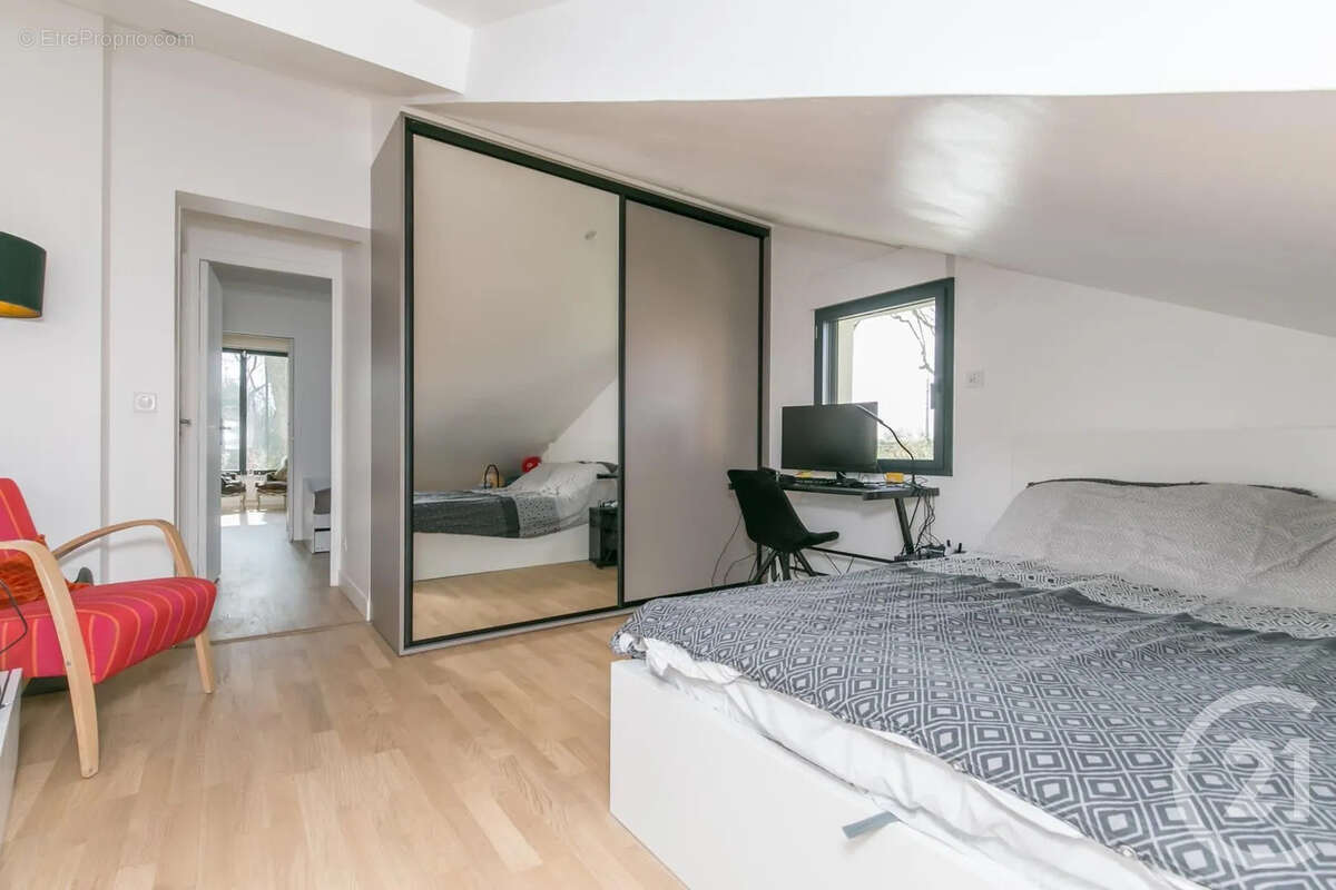 Maison à SAINT-MAUR-DES-FOSSES