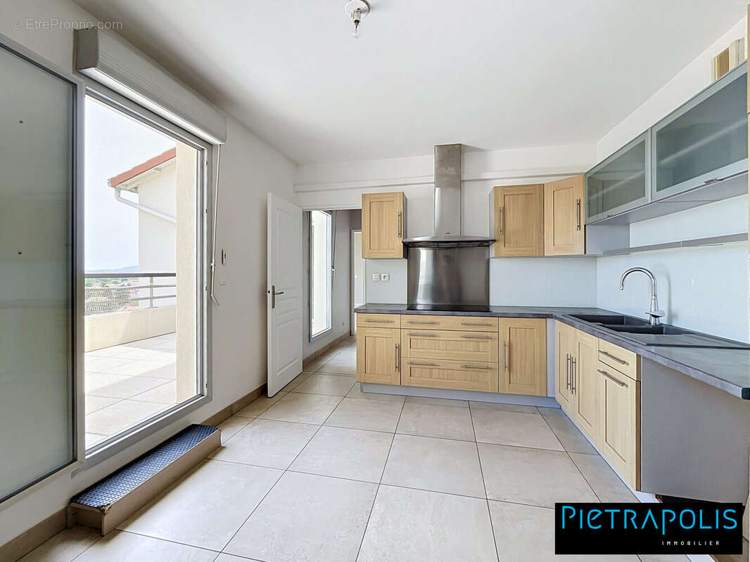 Appartement à ANSE
