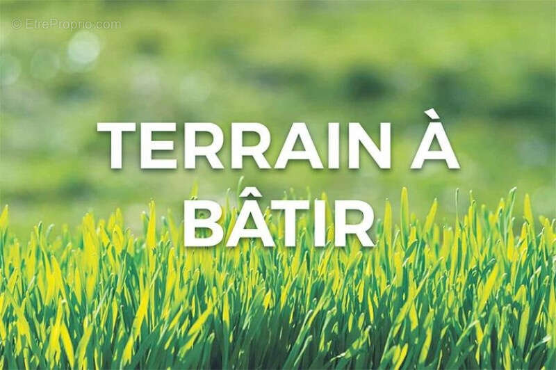 Terrain à SAINT-MARCEL