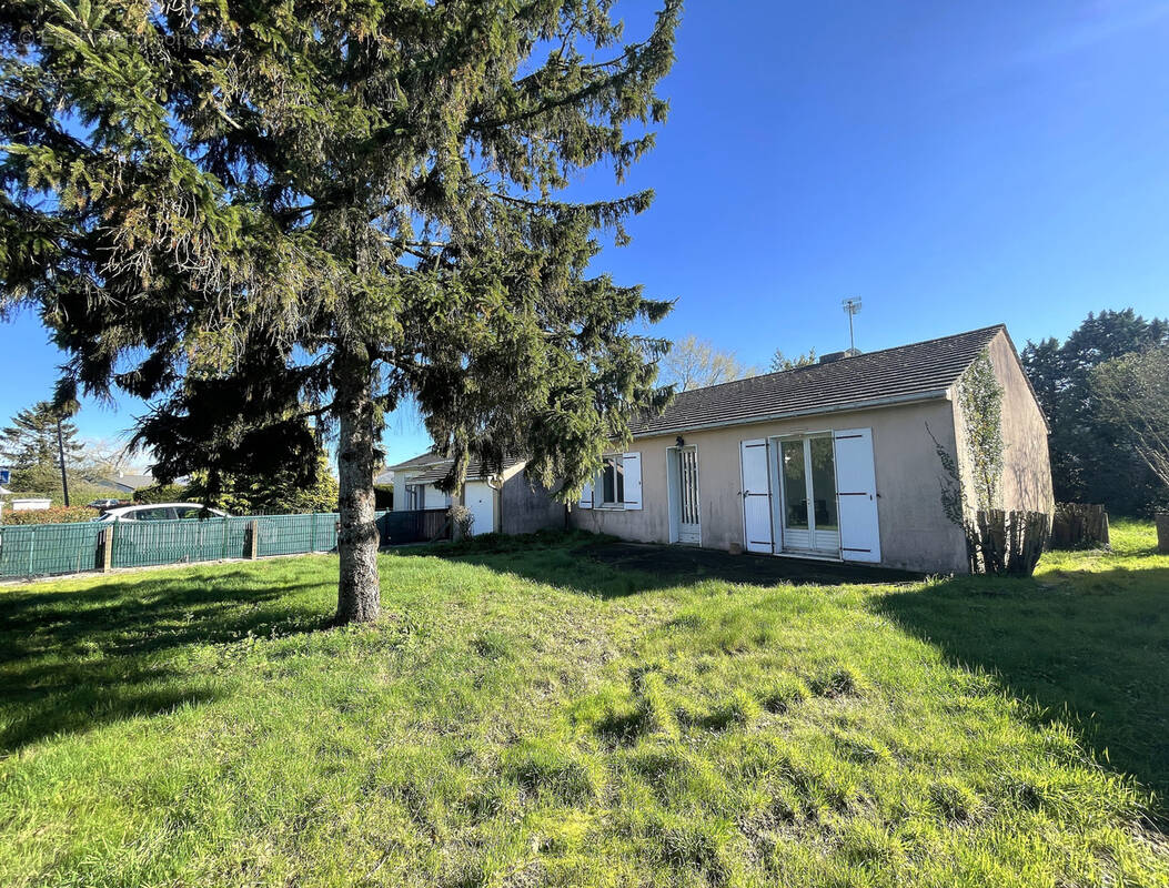 Maison à SAINT-MARS-DU-DESERT