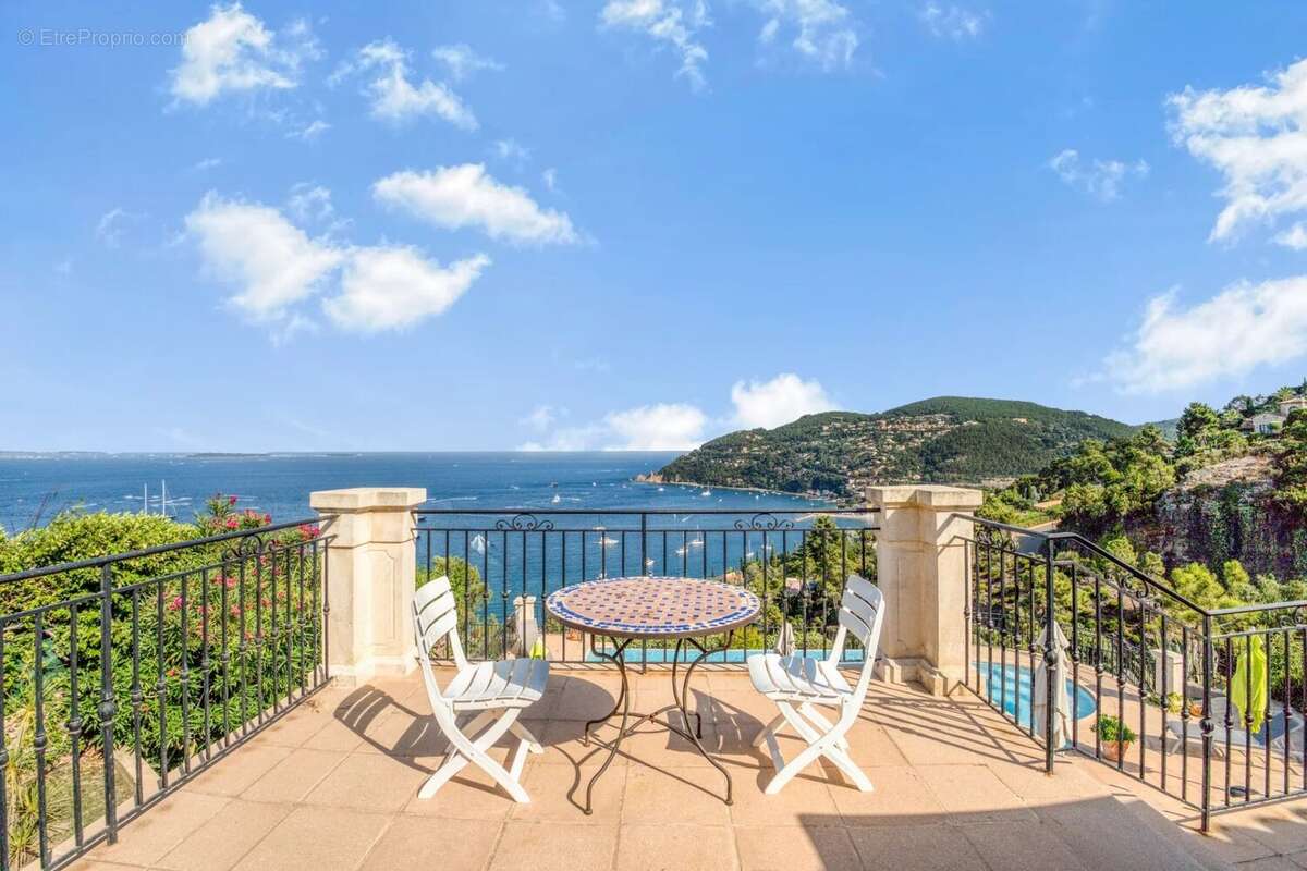 Maison à THEOULE-SUR-MER