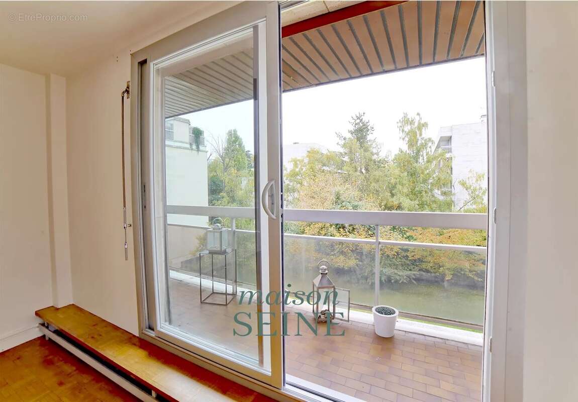 Appartement à NEUILLY-SUR-SEINE