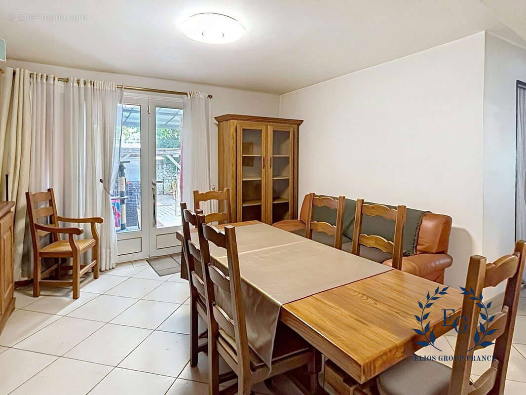 Maison 157 m² à Marseille-12e  - photo 3