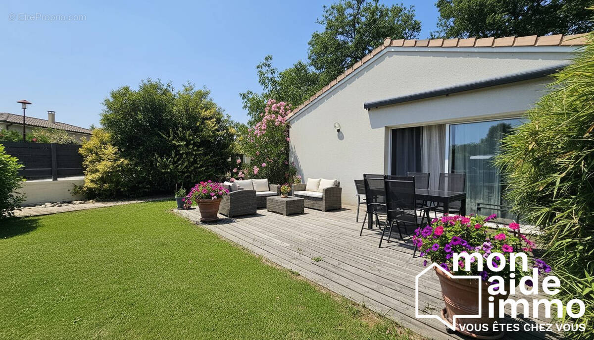 Maison à SADIRAC