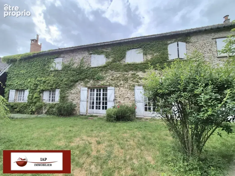 Située à 6 Km d'ORGERUS Maison ancienne de caractère avec grandes dépendances - photo 3