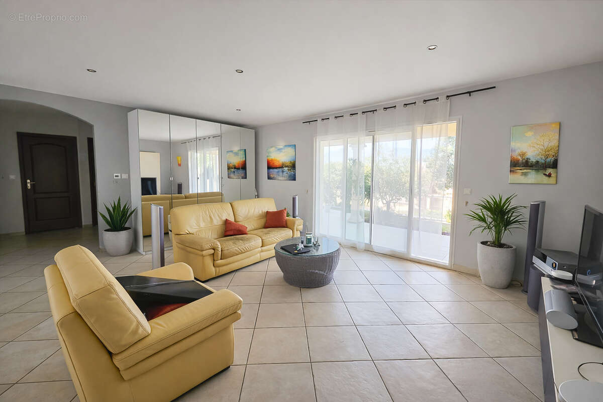 Maison à SAINT-MAURICE-L'EXIL