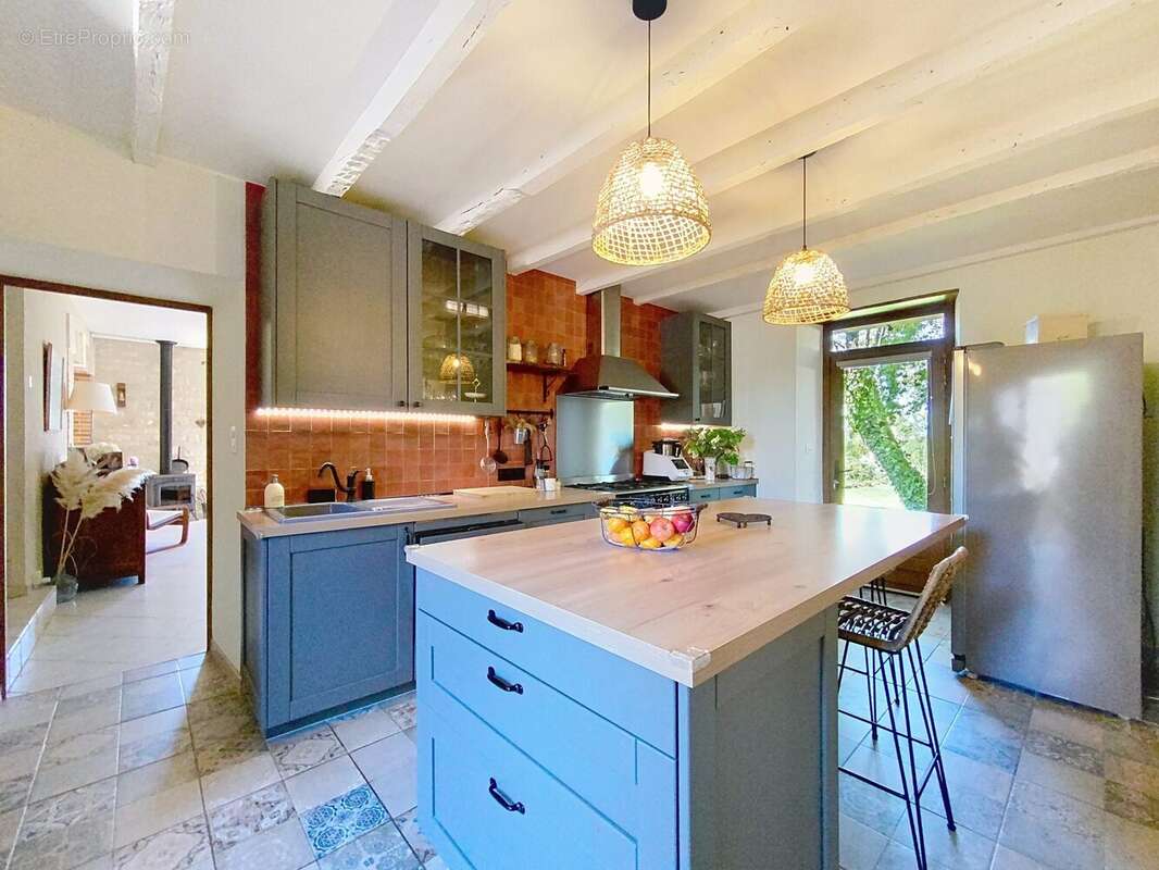 Maison à VILLENEUVE-SUR-VERE