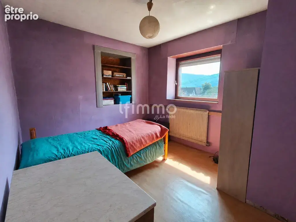 Maison mitoyenne à rénover avec fort potentiel - photo 3