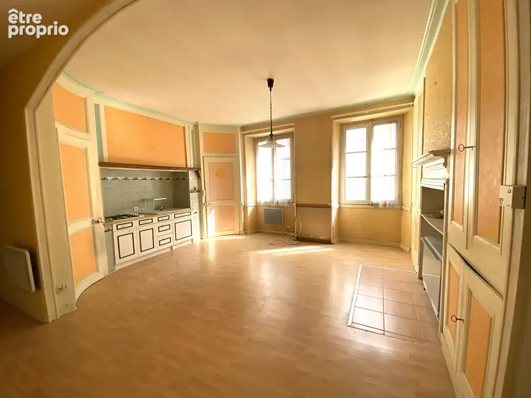 Appartement 65m2 + combles 31m2 à Salins les Bains (Jura) - photo 4