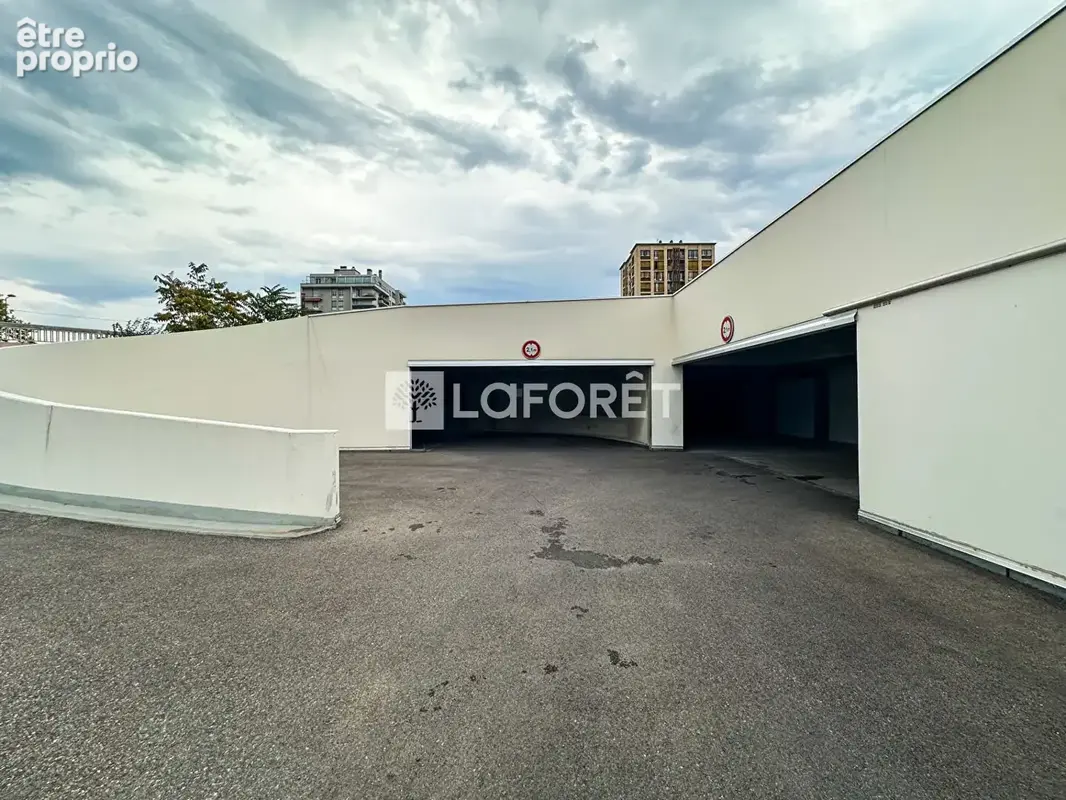 Parking à GRENOBLE