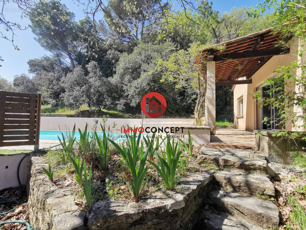 Maison à BAGNOLS-SUR-CEZE