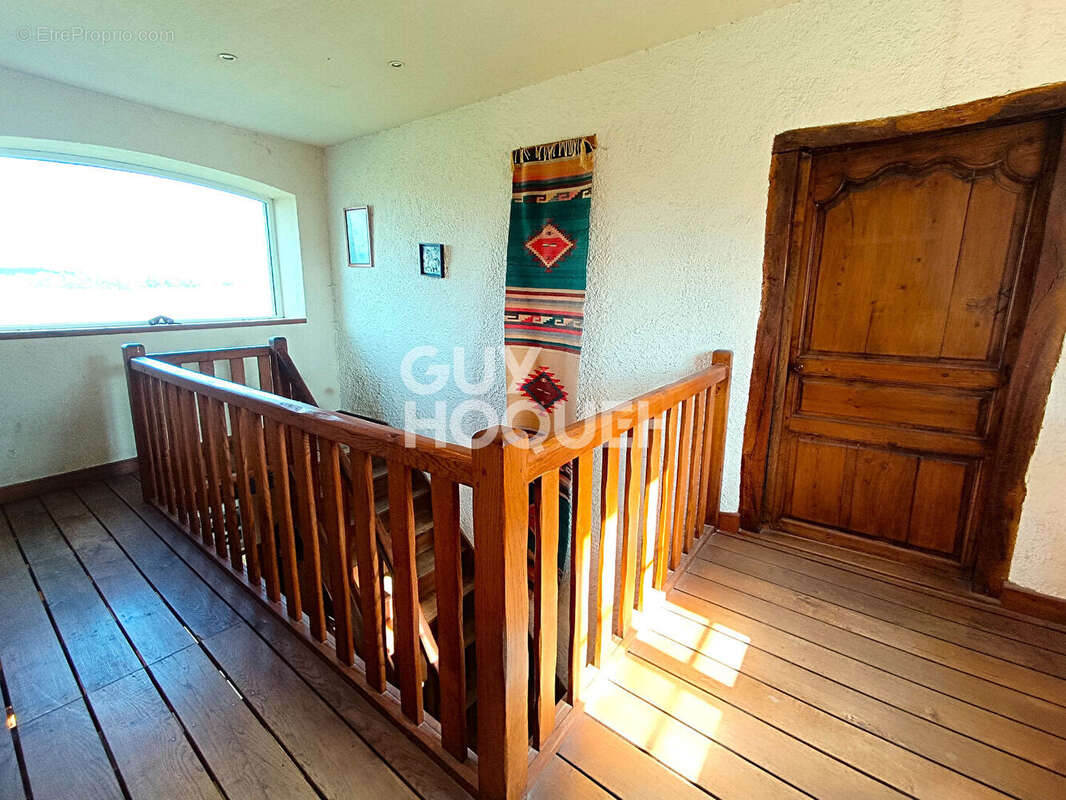 Maison à ESSERTINES-EN-DONZY