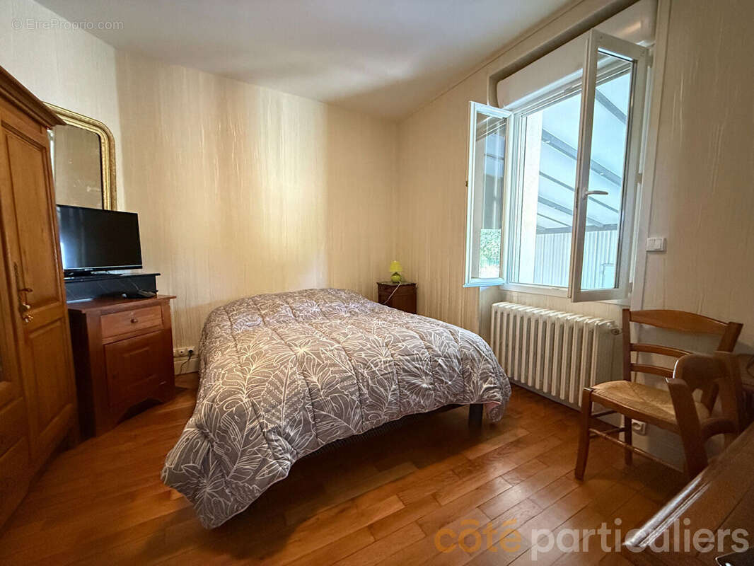 Coup de coeur à Orval : maison rénovée et dépôt d'artisan de 115 m² - photo 7