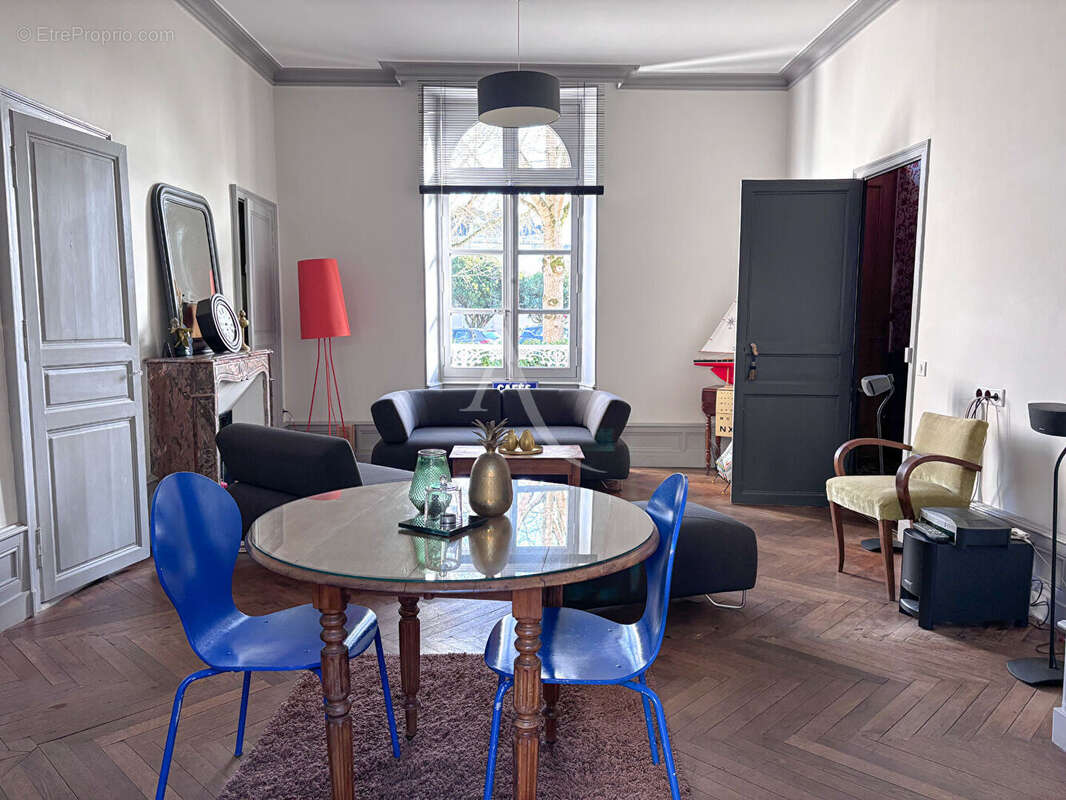 Maison à CHATEAU-GONTIER