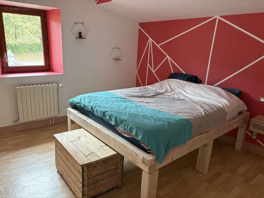 Maison à TERRASSON-LAVILLEDIEU