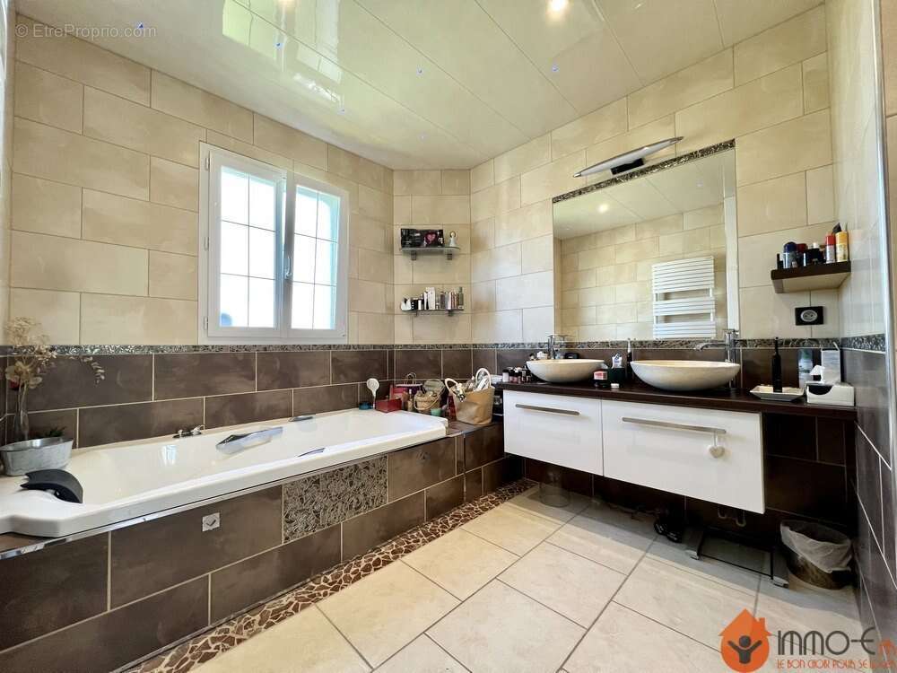 Maison 165 m² à Esbly  - photo 8