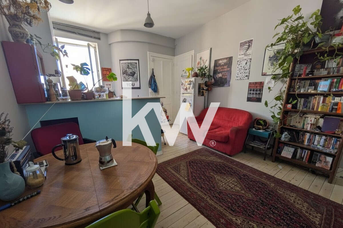 Appartement 74 m² à Saint-Etienne  - photo 2