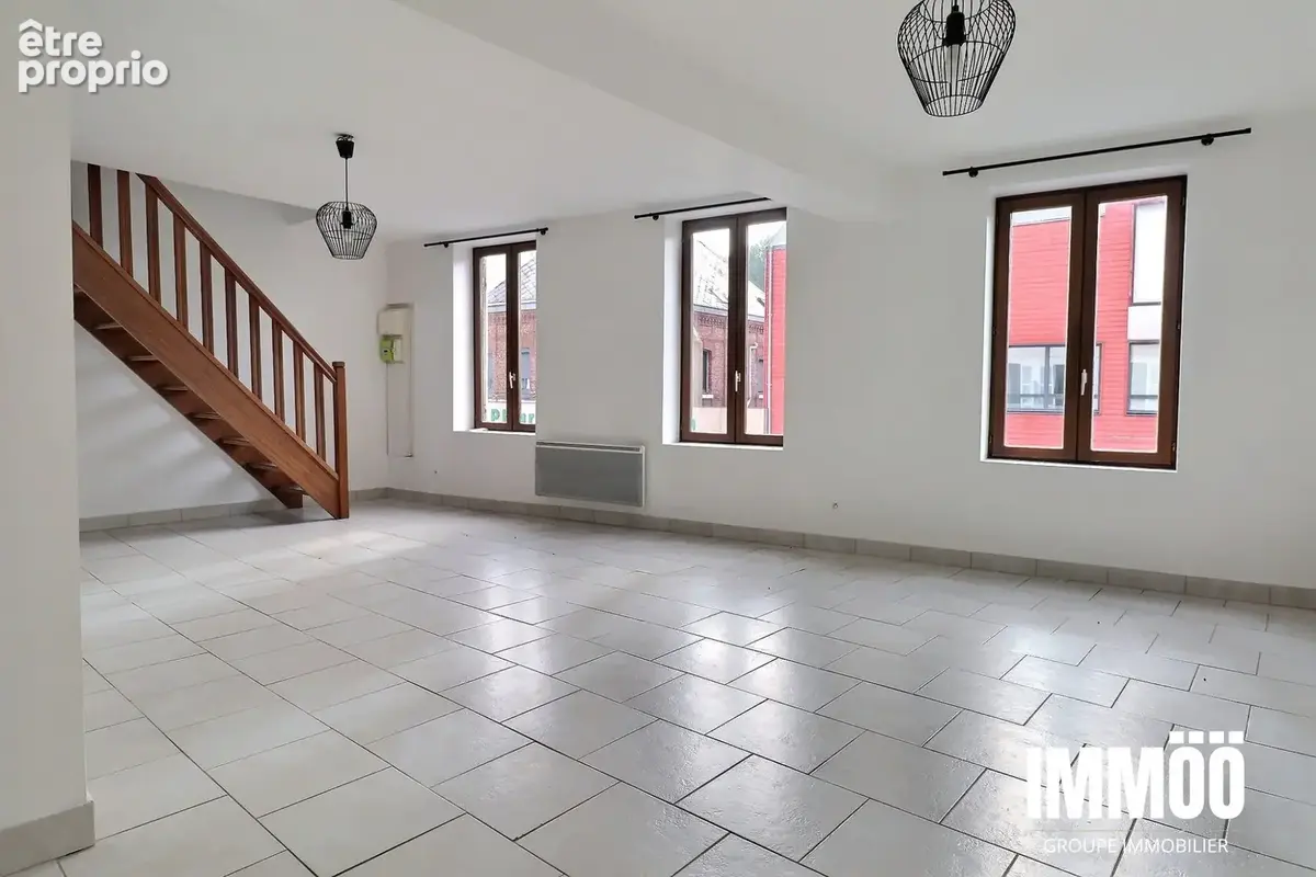 Appartement 89 m² à Notre-Dame-De-Bondeville  - photo 2