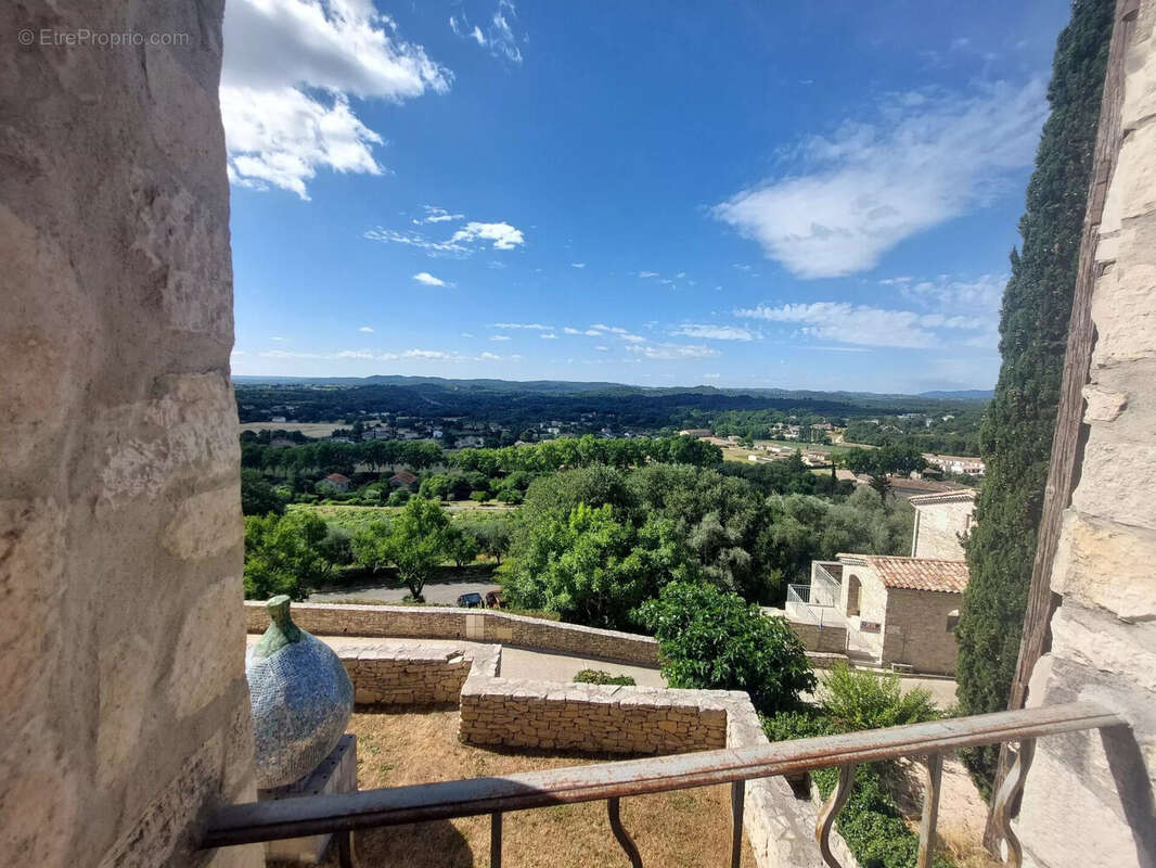 Maison à VEZENOBRES