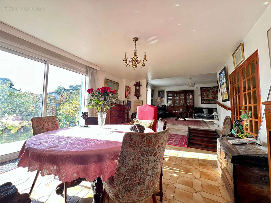Maison à HOUILLES