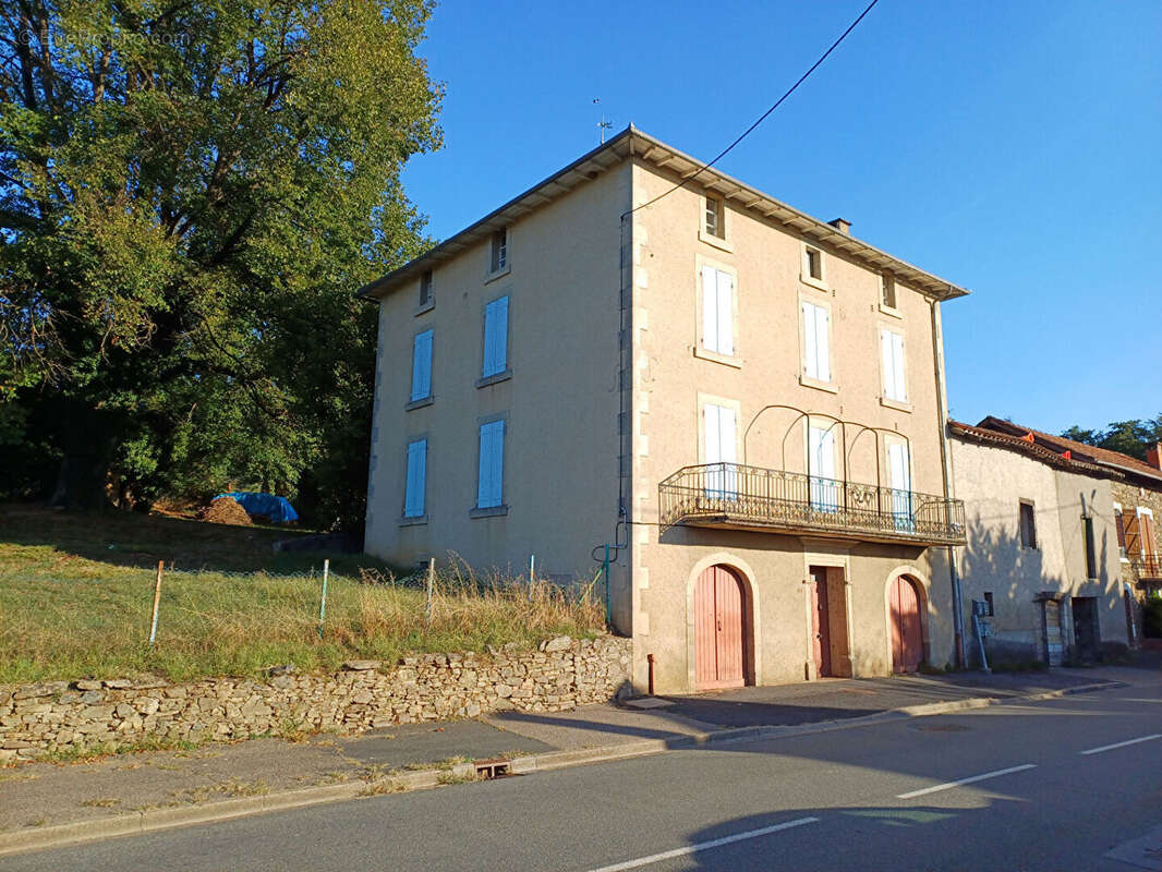Appartement à BAGNAC-SUR-CELE