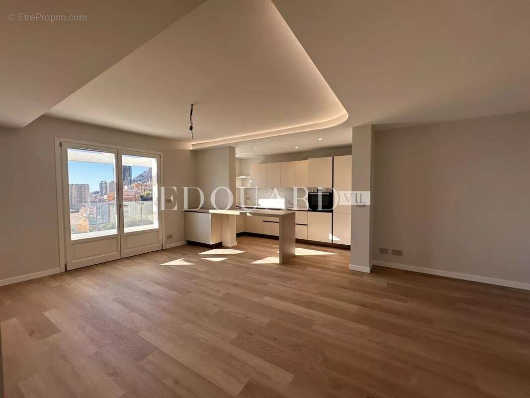 Appartement à ROQUEBRUNE-CAP-MARTIN