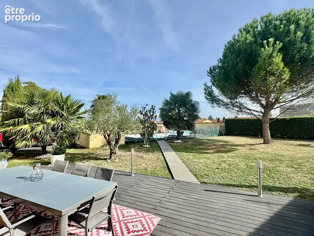 VERTAIZON / Grande maison familiale à seulement 20 min de Clermont-Ferrand ! - photo 2