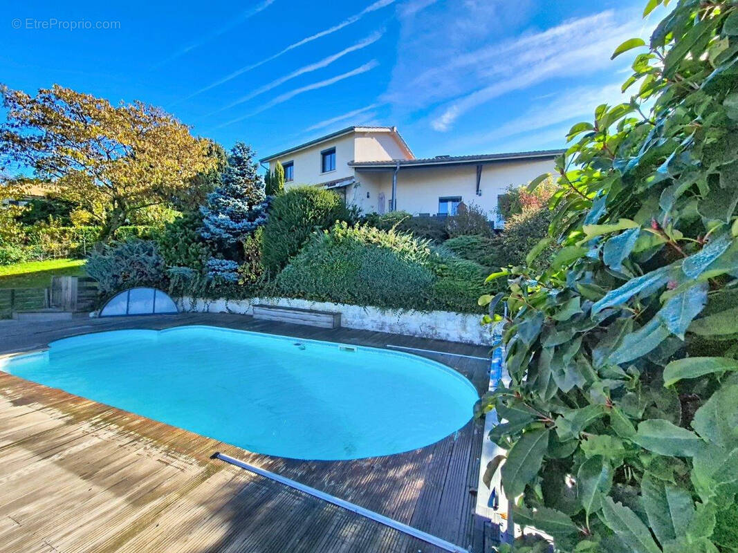 Maison à FLEURIEUX-SUR-L&#039;ARBRESLE