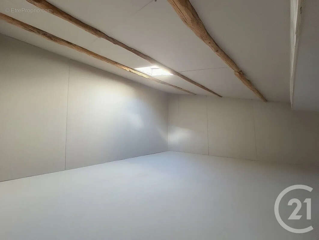 Appartement à CHATEAUNEUF-GRASSE