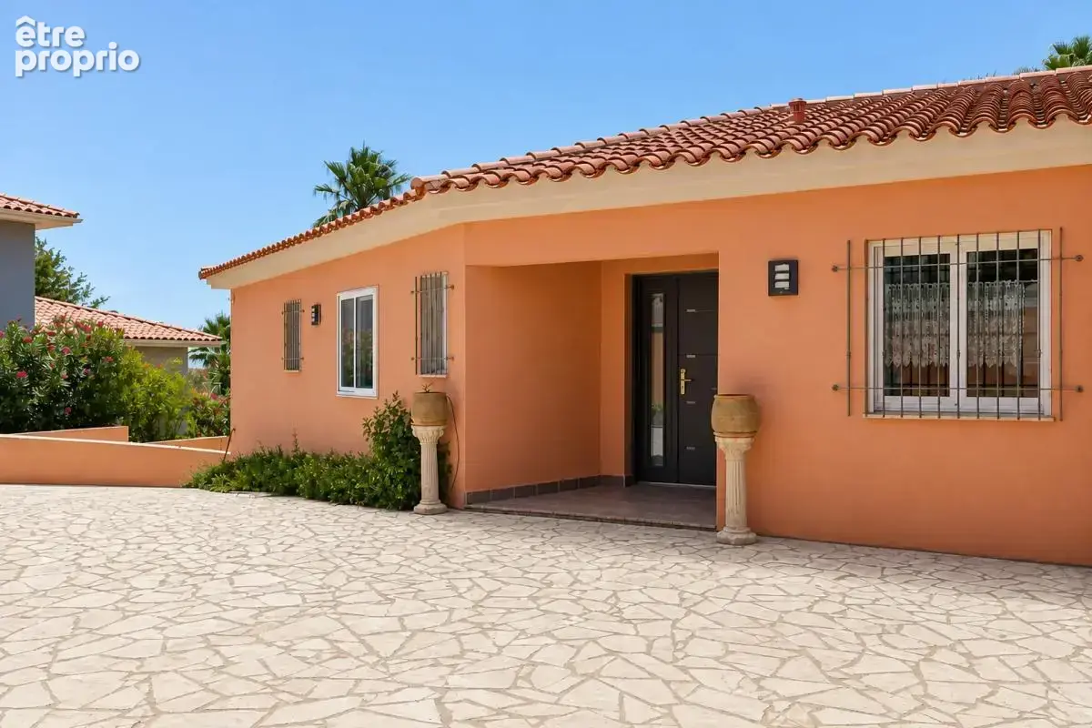 Villa 4 faces – plain-pied – 170 m² – piscine - photo 19