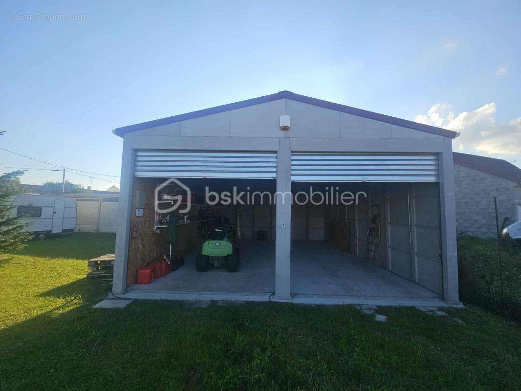 Terrain à BOISCOMMUN