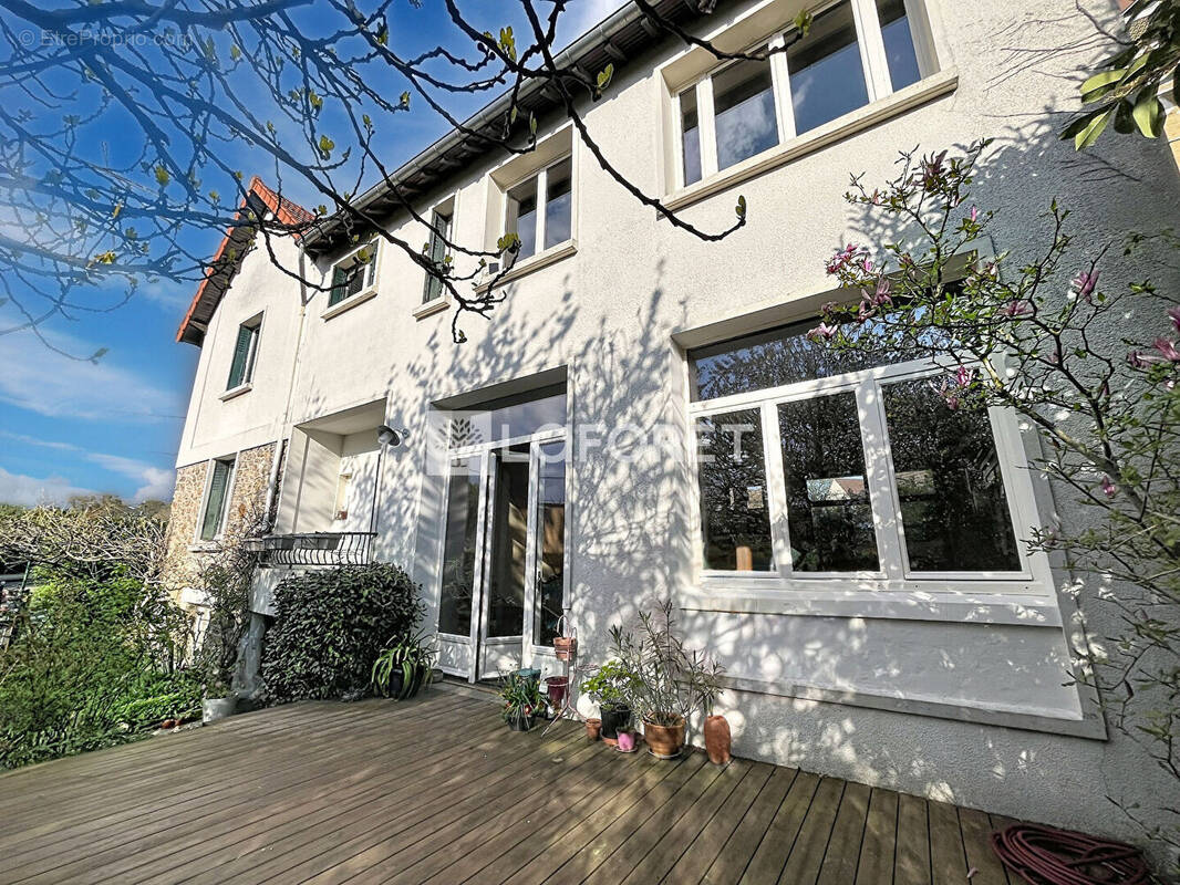 Maison à SAINT-MICHEL-SUR-ORGE