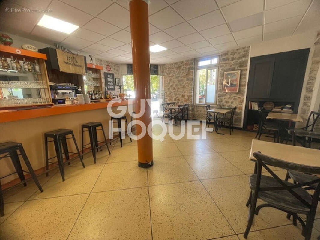 Commerce à VALLAURIS