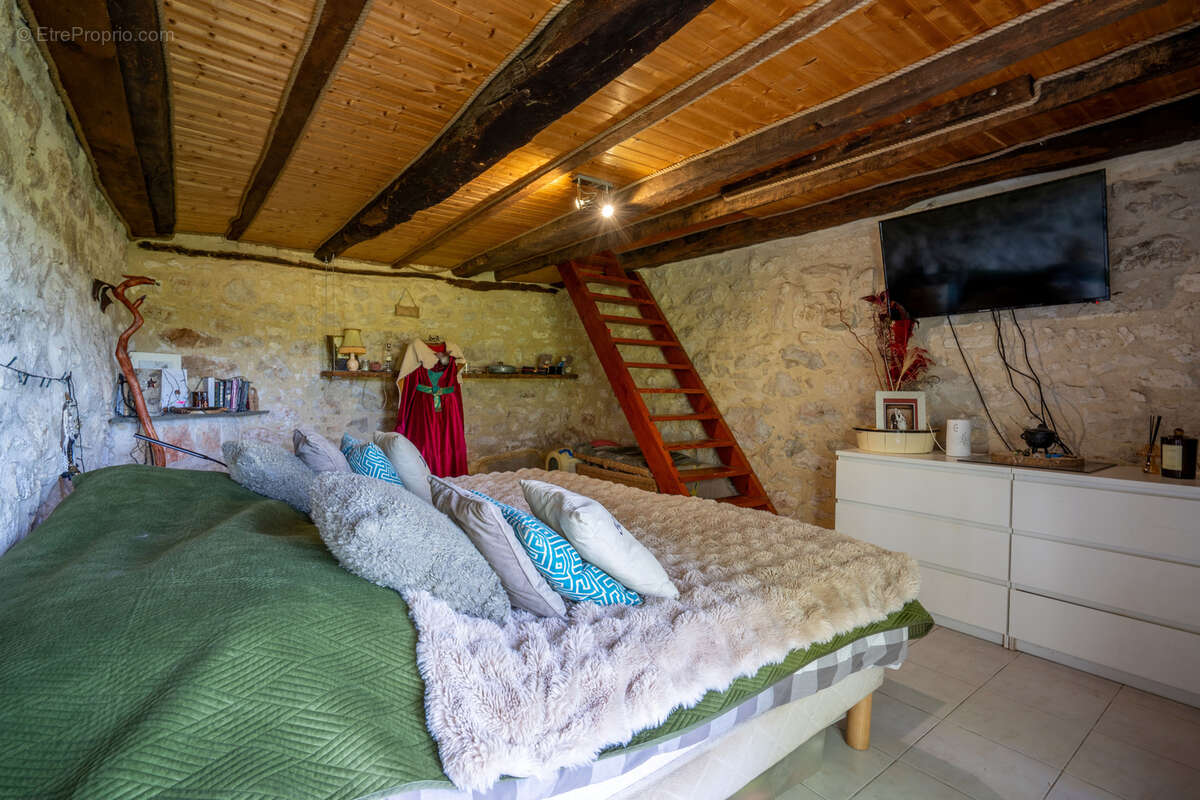 Maison à BAGAT-EN-QUERCY