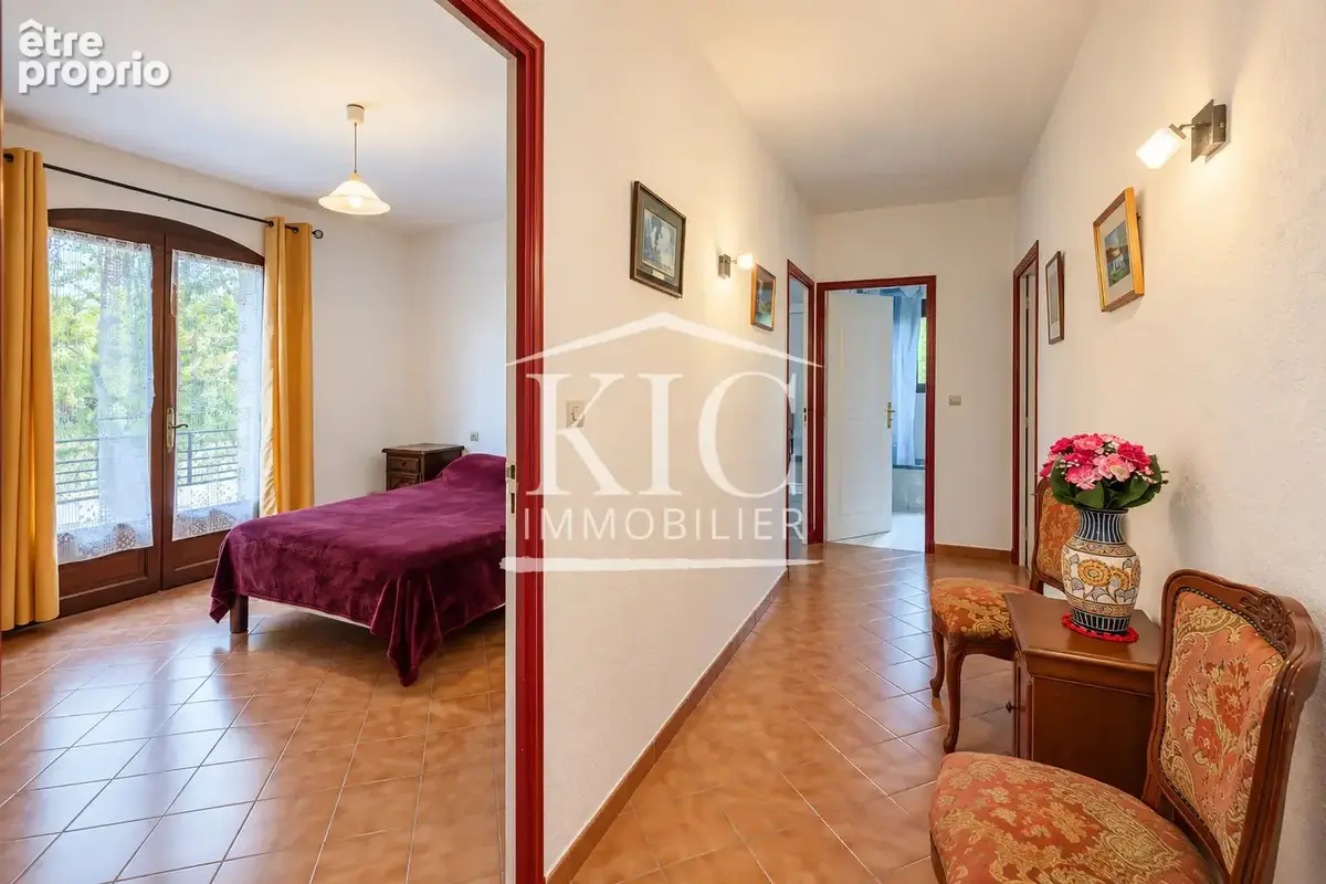 PROCHE CARCASSONNE - Maison 215 m2 6 chambres - Jardin, piscine, garage - photo 12