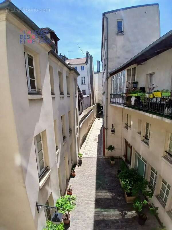 Appartement à PARIS-3E