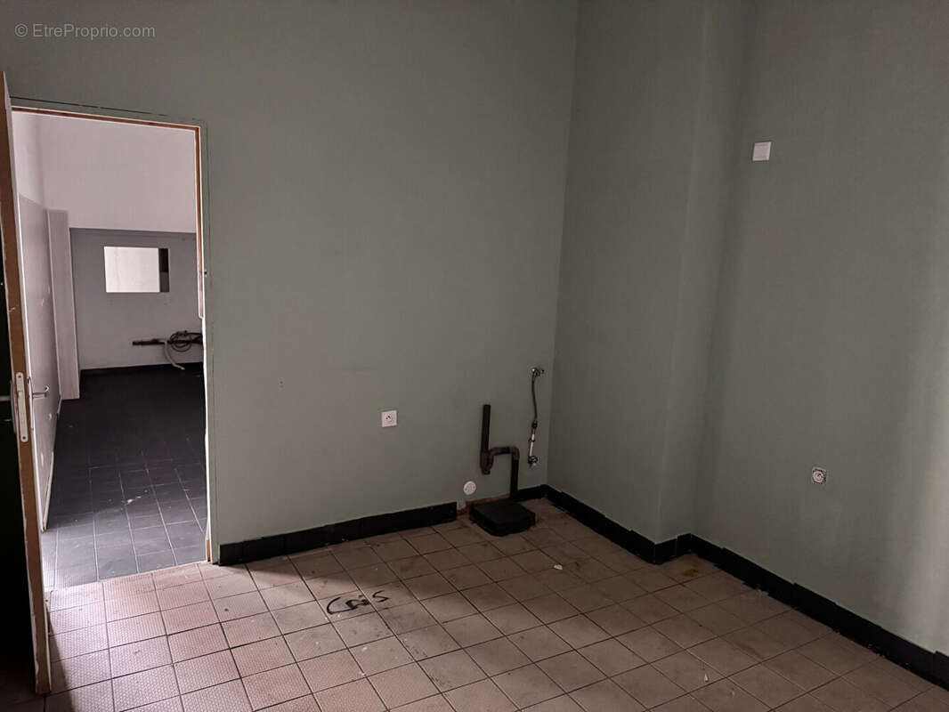 Commerce à CARCASSONNE