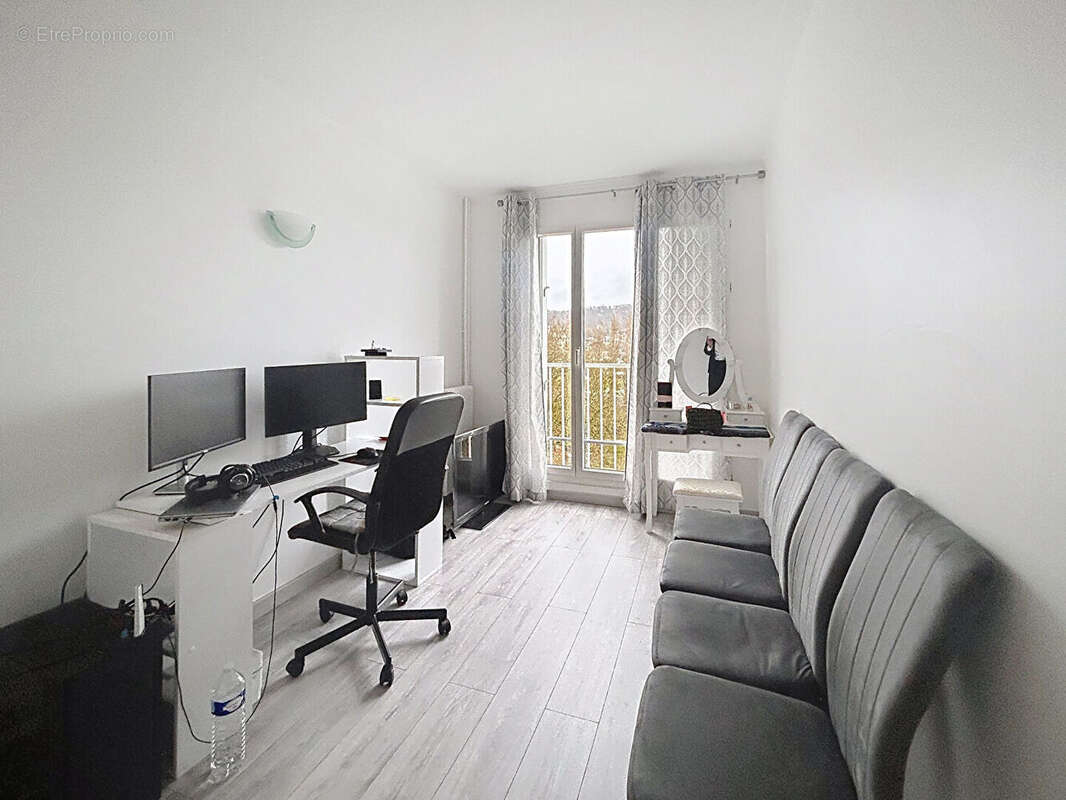 Appartement à VILLEBON-SUR-YVETTE