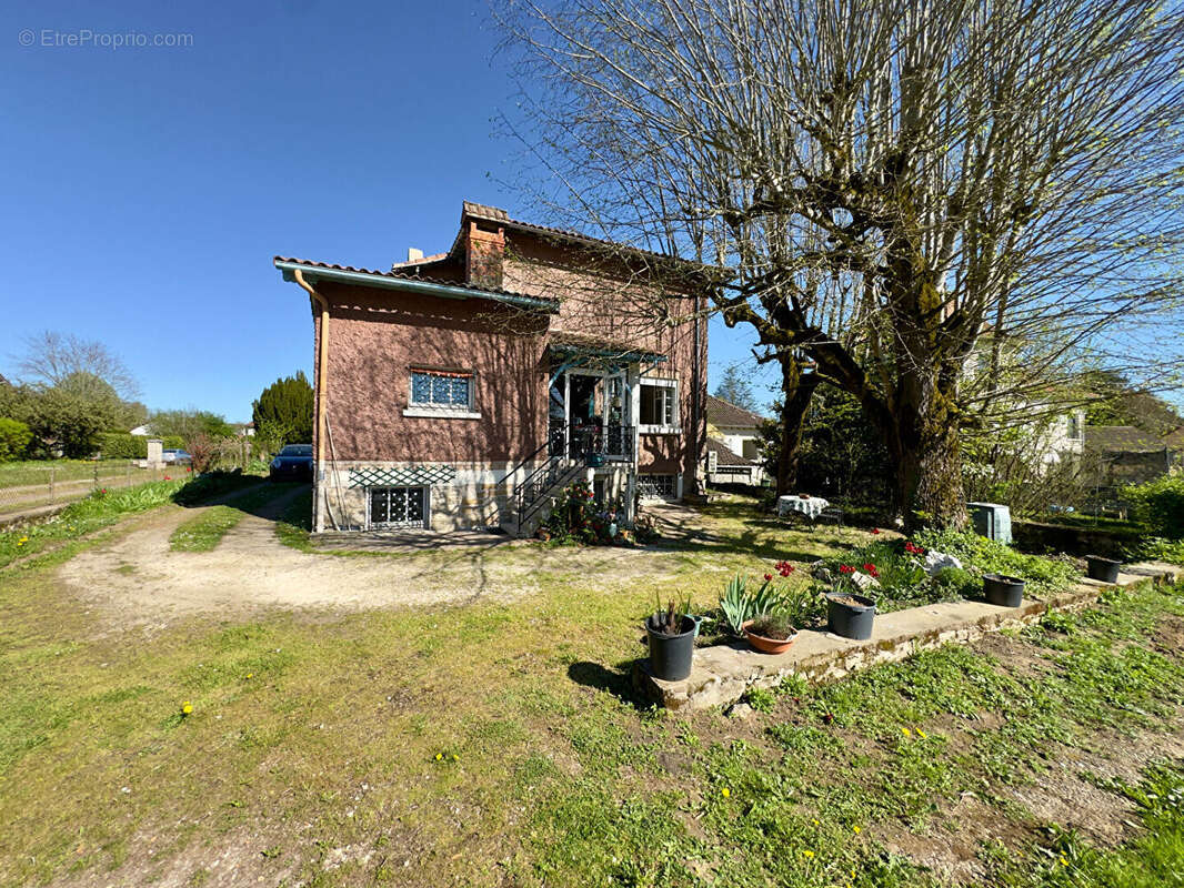 Maison à VAYRAC