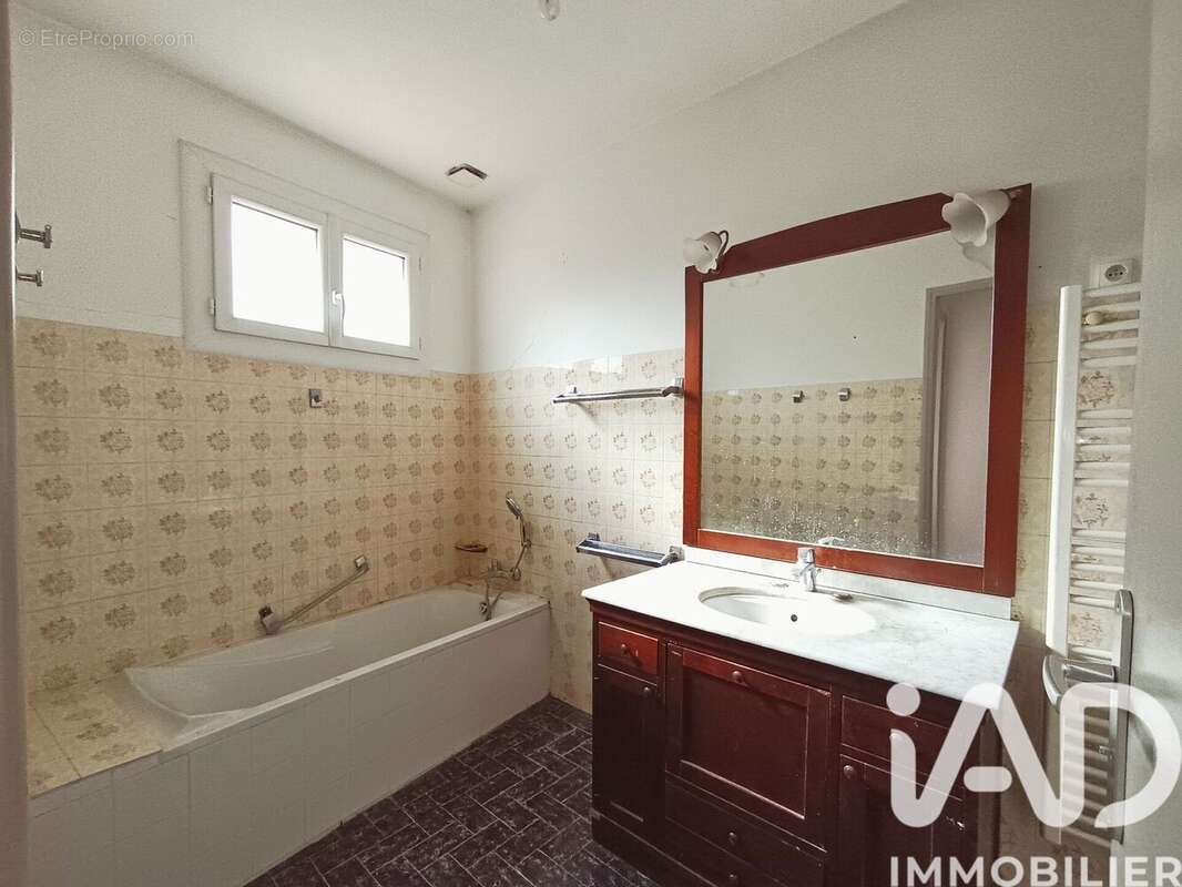 Photo 5 - Maison à LE LUC