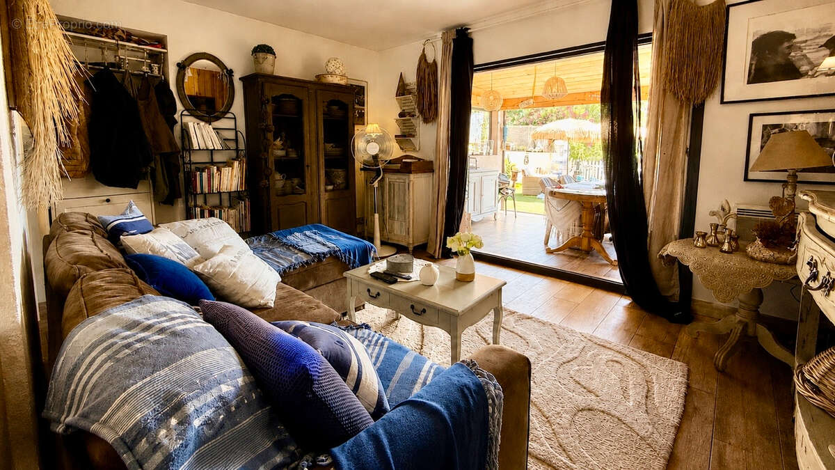 Appartement à LES ISSAMBRES